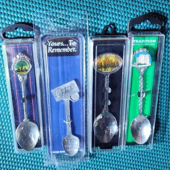 Bundle of collectible silver baby spoons with cases - Picture 12 of 12